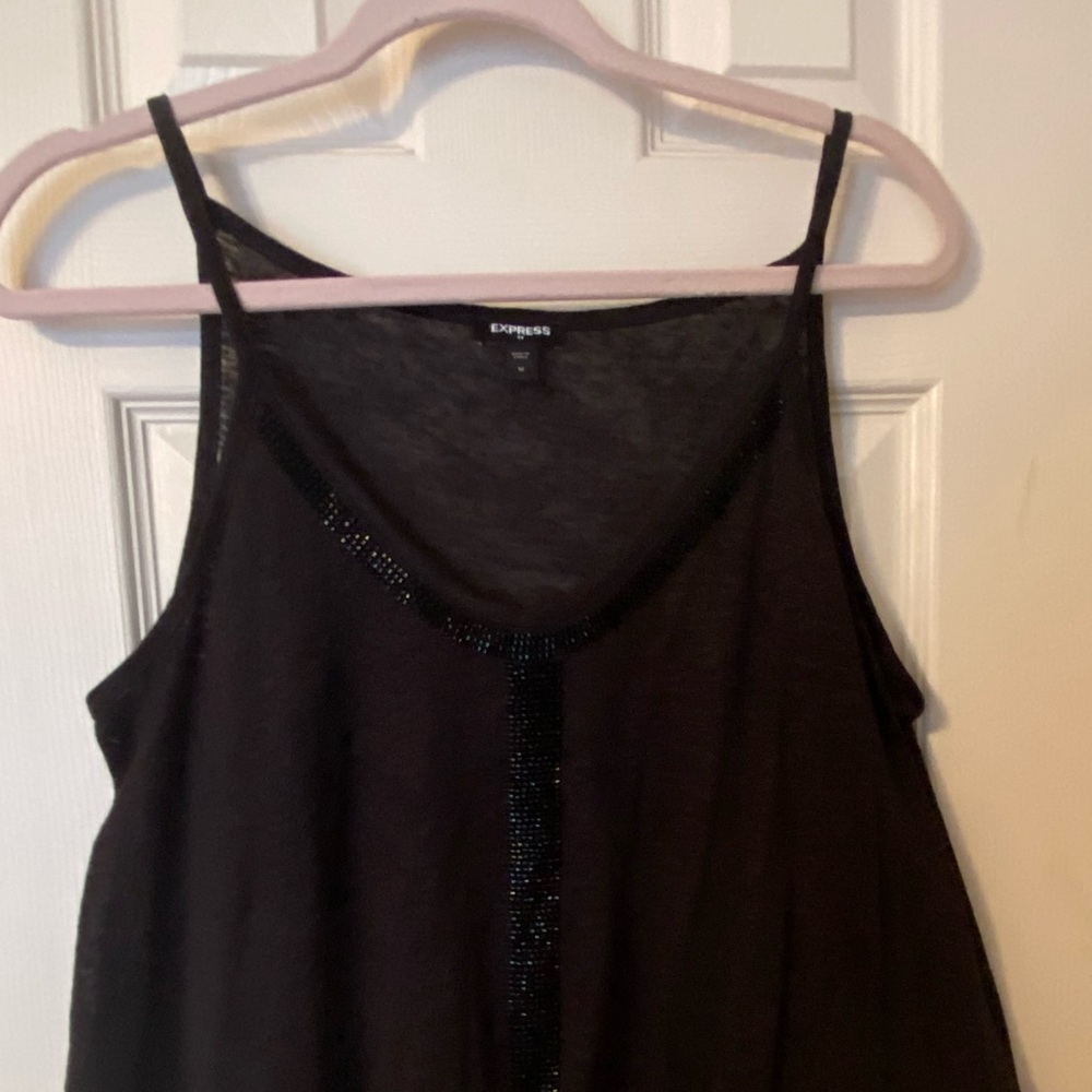 Express Black cami w/ sequin embellishment. Sz. M